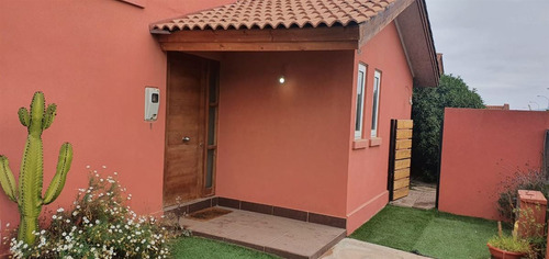 Casa En Venta De 4 Dorm. En La Serena