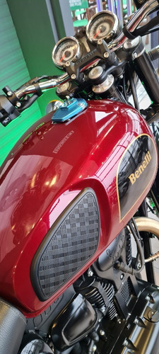 Imagen 19 de 25 de Benelli Imperiale 400 Benelli Store Pilar Mp