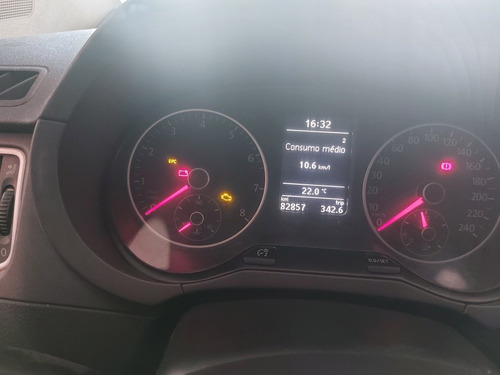 Imagem 7 de 9 de Volkswagen Spacefox 2014 1.6 Trend Total Flex 5p