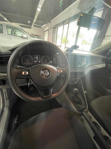 Imagen 10 de 16 de Volkswagen Polo 2018 1.6 Msi Trendline