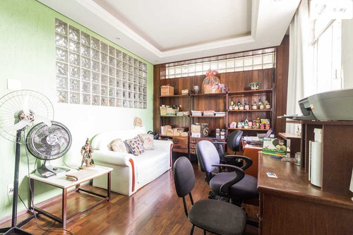 Imagem 1 de 15 de Aluguel De Casa Com 374m² E 7 Quartos - 10789