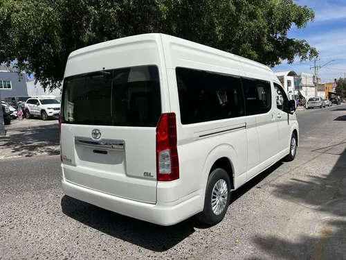 Toyota Hiace 2.7 Bus 15 Pas Mt