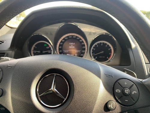 Imagen 8 de 8 de Mercedes Benz C250cgi 2011