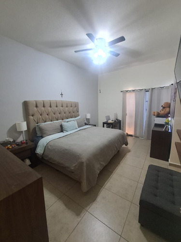 Imagen 10 de 20 de Casa En Venta. Zibata 3 Recamaras + Cuarto De Juegos Roof Garden .