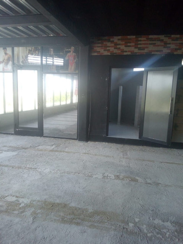 Local Comercial En Renta , En Av Huayacan