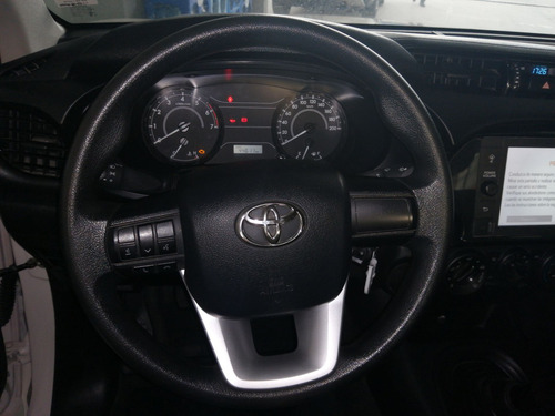Toyota Hilux 2.8 Cabina Doble Base Mt
