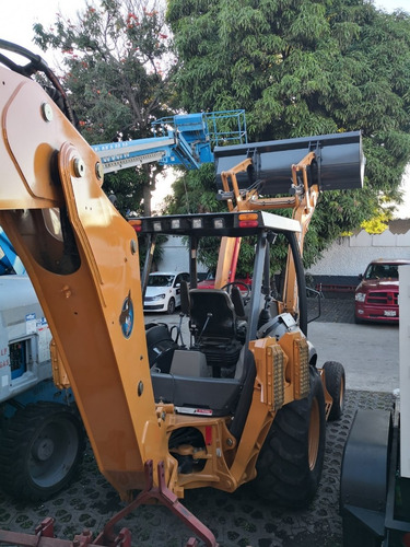 Retroexcavadora Case 580n 2wd 2016