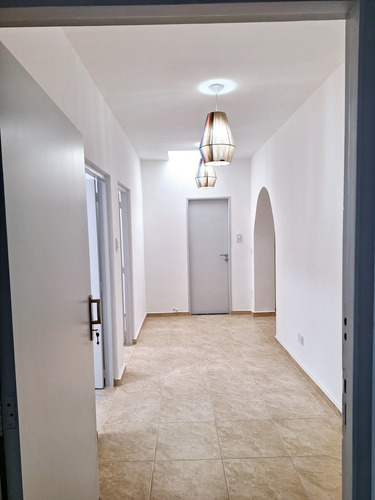 Se Alquila Espacio Para Consultorios/oficinas/estética