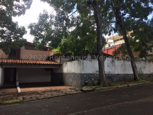 Casa Con Excelente Ubicacion A La Venta Ubicado En Prados Del Este  #24-3632 Mn Caracas - Baruta 