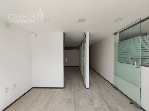 Renta - Oficina - Ejército Nacional - 104 M2 - Piso 3