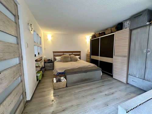 Casa En Los Alpes: Espacios Versátiles, Ubicación Perfecta Y Potencial Ilimitado