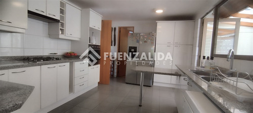 Casa 6d 4b - 307 M2 - Sector Las Pircas Peñalolén