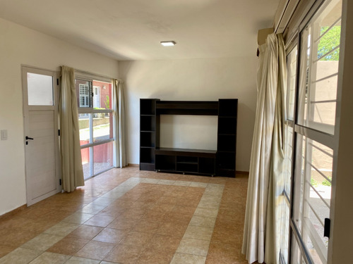 Dúplex En Villa Carlos Paz · Apto Crédito · Reciclado · Cerca Del Río · Iluminado · Seguro