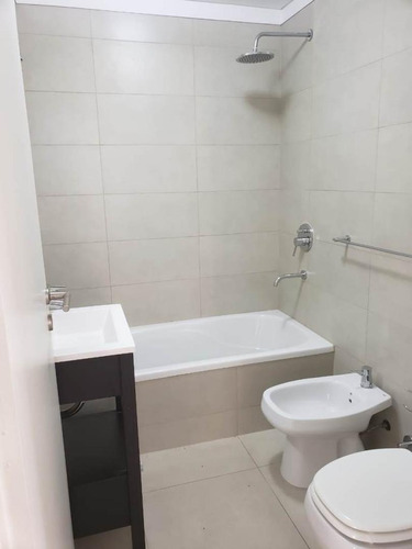 Excelente Departamento De 3 Ambientes En Villa Del Lago