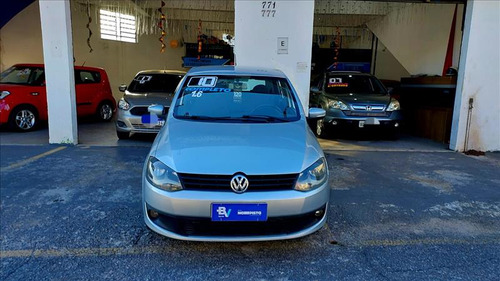 Volkswagen Fox - Ano 2010 - Completo