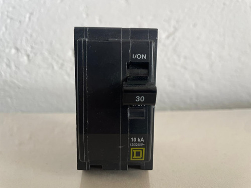 Interruptor Termomagnetico 30 Amperes 2 Polos Enchufable (Usado)