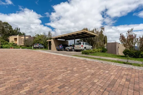 Casa En Venta En Arboretto. Cod V8352