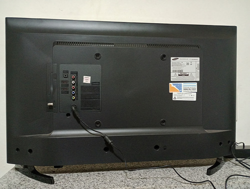Tv Samsung 32 Pantalla Rota Repuestos O Reparar Funcionando (Usado)