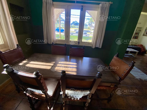 Venta Casa 5 Dormitorios. Playa Mansa, Punta Del Este