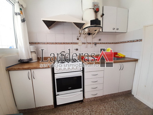Venta En Block - Casa 3 Amb. + 2 Departamentos Sobre Lote Propio - Barrio San Rafael