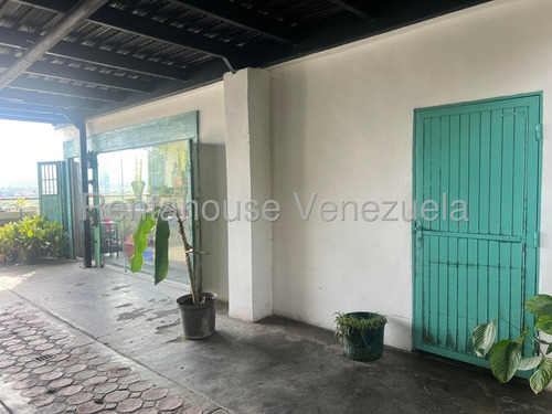 Locales En Alquiler Frente A La Plaza De Santa Rosa Zona Turistica Con Vista Al Valle Del Turbio Cod.25-11494 Nd