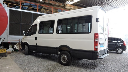 Imagem 9 de 13 de Iveco Daily 45s16 Minibus