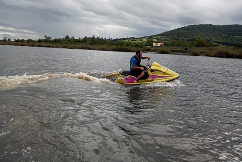 Imagem 2 de 2 de Sea Doo