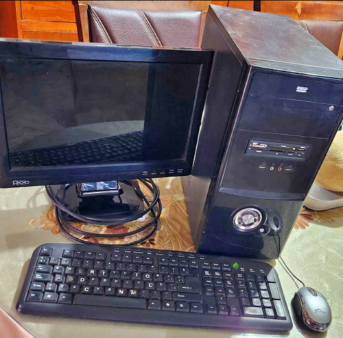 Computadora Windows10 Office Ram 4gb Monitor Teclado Y Mouse (Usado)