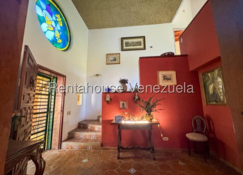 Casa En Venta En El Hatillo. Cecilia Gutierrez. 25-17968