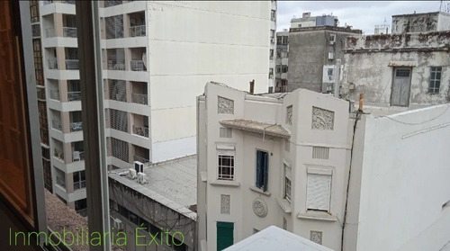 Imagen 3 de 20 de Vendo Monoambiente 29m2, Centro De Mvd Piso 9. G.c $ 3.500
