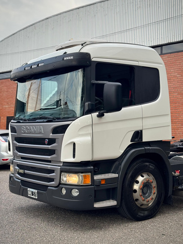Scania P360 La 6x2 Tractor At 2014