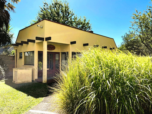 Departamento Sector Av Alemania 4 D +3 B + 1 Est.+ 1 Bodega