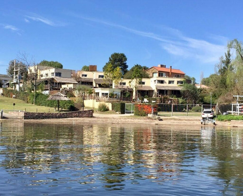 Imagen 14 de 14 de Cabaña Sobre El Lago Para 4-5-6 Pasajeros. Pileta Climatizada Y Fría Con Solar Húmedo
