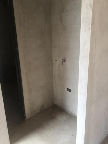 Imagen 10 de 19 de Departamento En Venta - 2 Ambientes - Patio - Parrilla - Castelar Norte