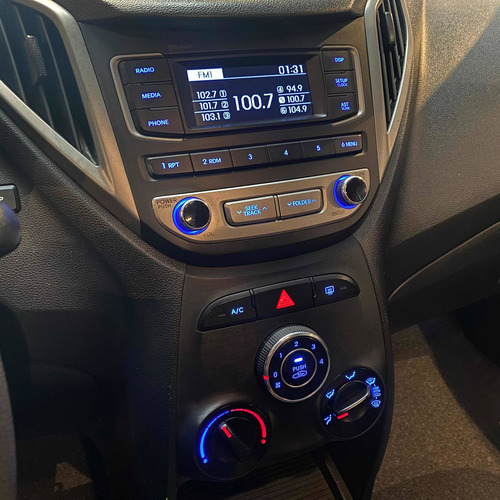 Imagem 10 de 15 de Hyundai Hb20 2018 1.0 Comfort Flex 5p