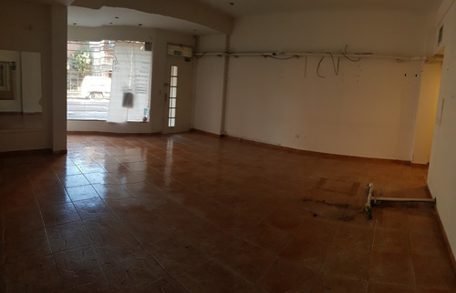 Imagen 6 de 14 de Local A Mts De A. Jonte - Baño Cocina - Baulera Y Patio