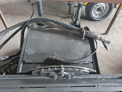 Fresadora De Asfalto, Implemento Bobcat 60cm Semi Nova 2017