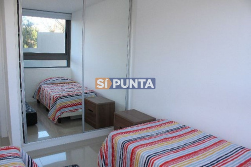 Imagen 9 de 25 de Apartamento En Alquiler Playa Brava