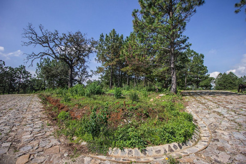 Terreno En Venta En Real De Encinos, Tapalpa, Jalisco.