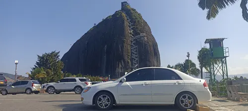 Kia Cerato 1.6 Ex