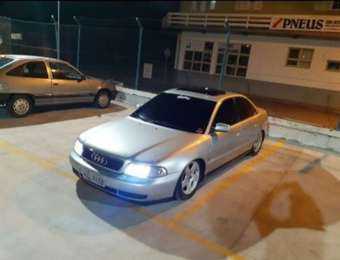 Audi A4 2.8 V6 At