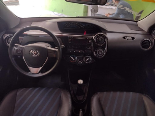Imagem 6 de 10 de Etios Xs 1.5 Flex 16v 5p Mec.