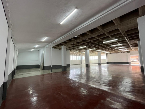Imagen 9 de 28 de #1585 Local 320m2, Boleita Norte.