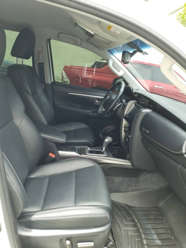 Imagen 10 de 11 de Toyota Fortuner