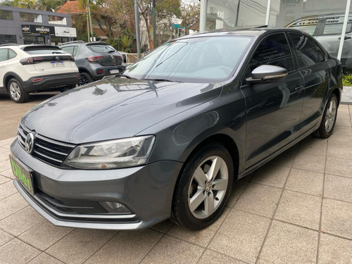 Volkswagen Vento 2.5 Advance Plus 170cv