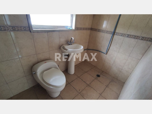 Imagen 8 de 13 de Calle Carabobo, Galpon En Venta