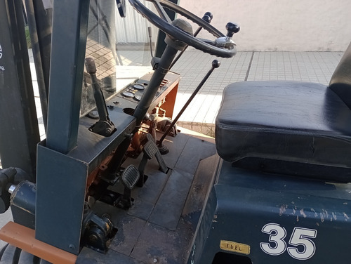 Imagen 10 de 12 de Autoelevador Yale 3,5 Ton - 95 Excelente