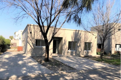 Casa Chalet  En Venta En La Comarca, Tigre, G.b.a. Zona Norte