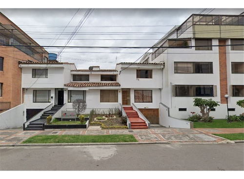 Casa En Venta En Bogotá Santa Barbara-usaquén. Cod 43304
