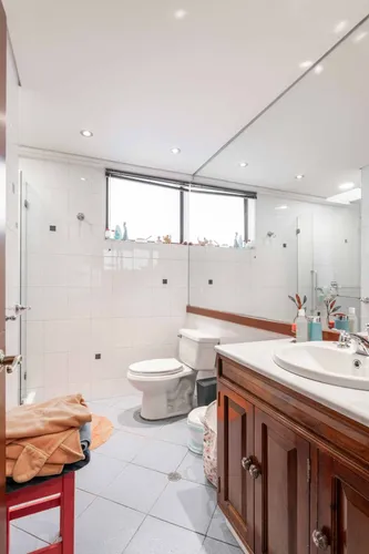Casa En Venta En Los Rosales. Cod V8293